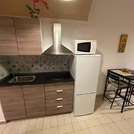 Alex Comfort House Bari Eksteriør billede